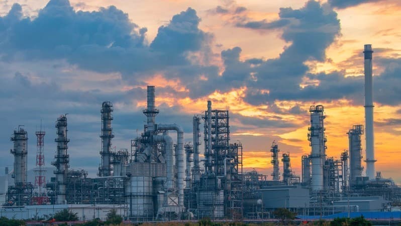 বিশ্বজুড়ে তেল সংকট: ইরান-যুক্তরাষ্ট্র যুদ্ধের মাঝেও যেভাবে স্থিতিশীল চীন