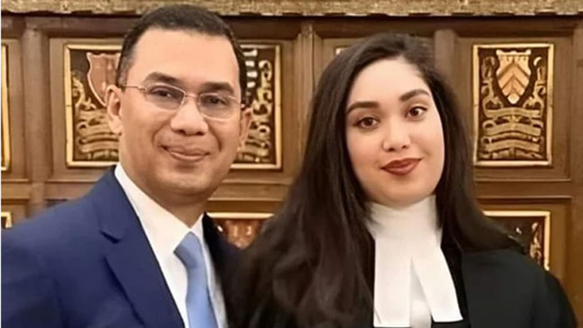 প্রধানমন্ত্রী মেয়ে জাইমার সঙ্গে ‘বনলতা এক্সপ্রেস’ সিনেমা দেখলেন