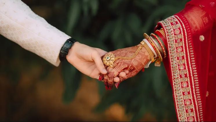 অল্প বয়সে বিয়ে করার যত উপকারিতা
