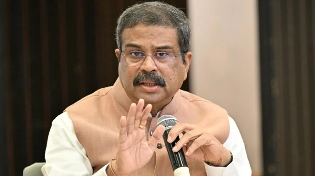 ভারতের শিক্ষামন্ত্রী ধর্মেন্দ্র প্রধানের পদত্যাগ